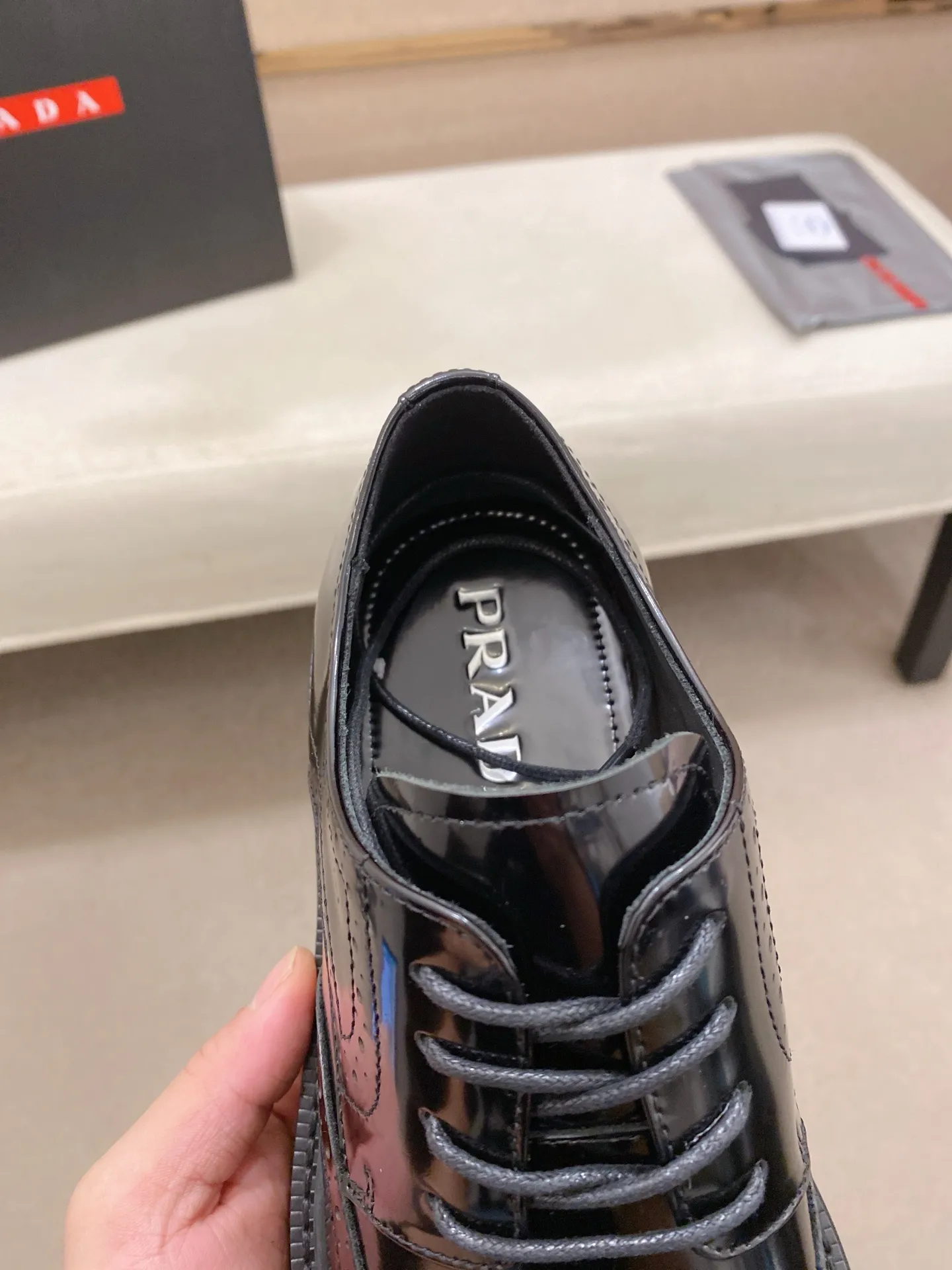 Factory price 720💰 🍁🍁High version High-quality new PRADA (Prada) counters are launched simultaneously, new men's shoes, 😘fabrics are selected from imported lacquered first-layer cowhide, and imported cowhide lining. 👍🏿 High-end ☄️ air-cushion molded anti-slip rubber outsole, exquisite lines, simple and elegant, comfortable and high-end for leisure travel. Code number: 38 to 45